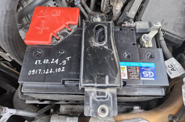 Thay bình ắc quy GS DIN80L cho xe Ford Ranger 2022