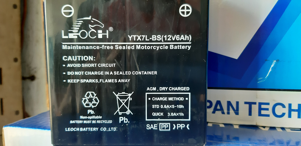 Thay bình ắc quy Suzuki GZ150-A