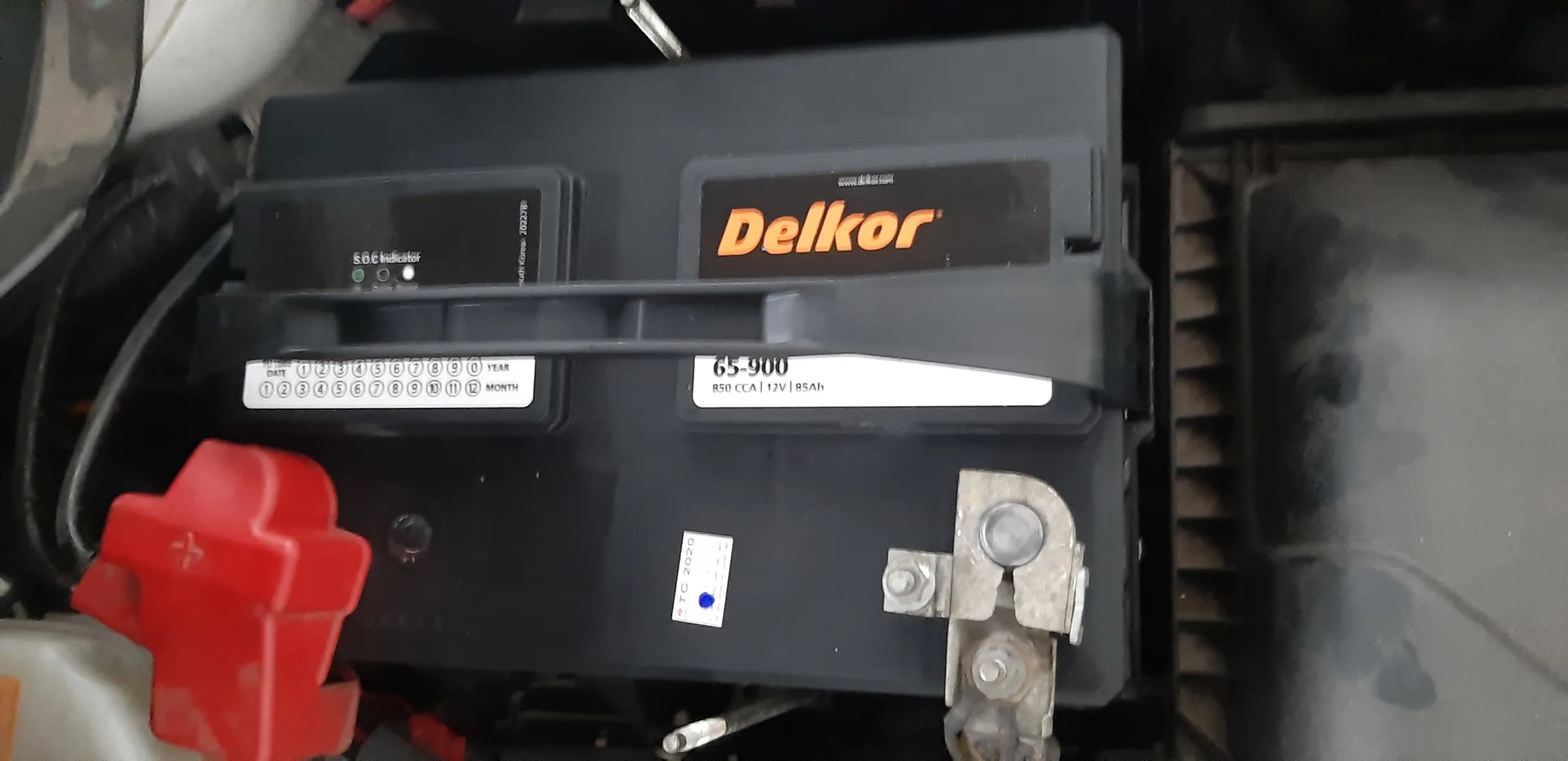 Thay bình Delkor 65-900 cho xe Ford Explorer