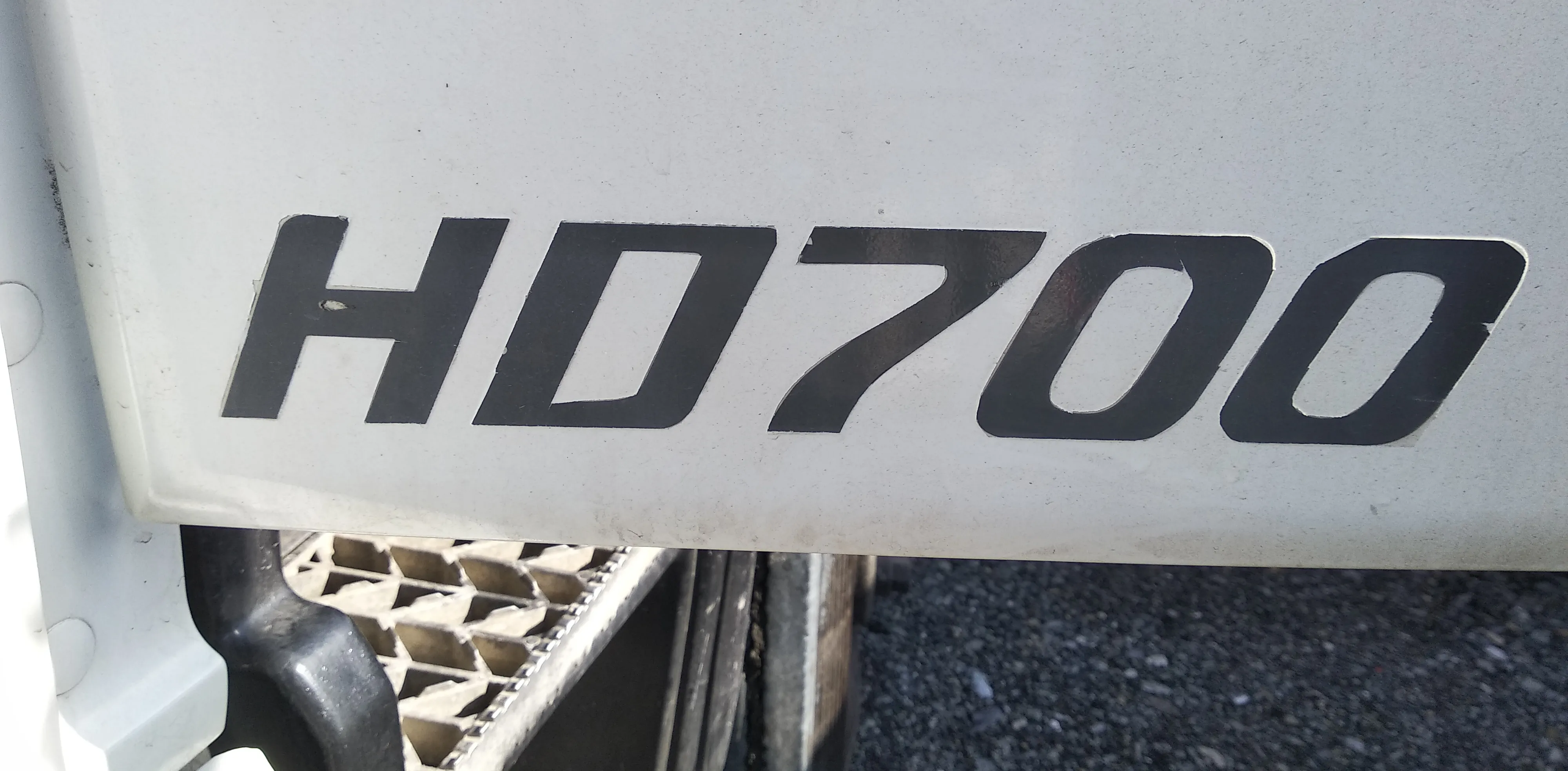 Hyundai hd 700